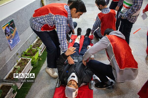 بیست و چهارمین مانور سراسری زلزله و ایمنی مدارس در اصفهان - 1