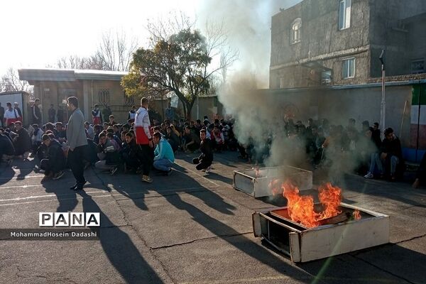 مانور زلزله در هنرستان کار و دانش حدید خرمدره