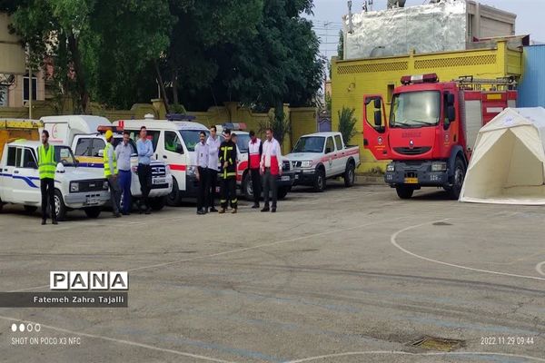 بیست و چهارمین مانور سراسری زلزله در دبیرستان دخترانه عفاف