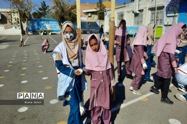 بیست و چهارمین مانور سراسری زلزله و ایمنی در مدارس دخترانه کاشمر