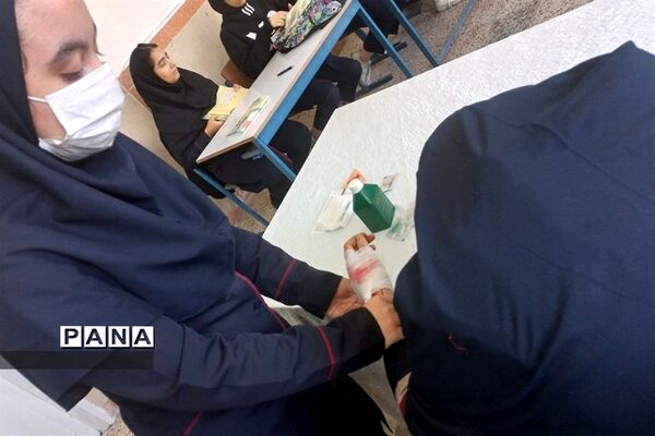 زنگ مانور زلزله در هنرستان فاطمیه به صدا در آمد