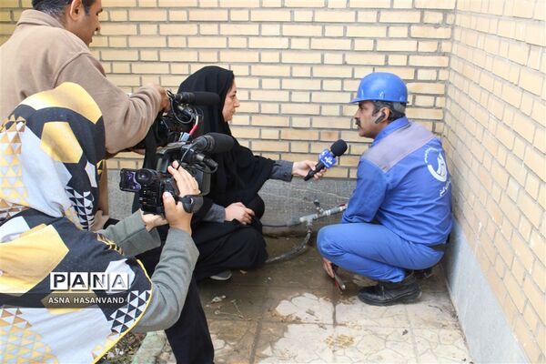 بیست و چهارمین مانور سراسری زلزله و ایمنی مدارس در دبیرستان دخترانه فدک ناحیه یک شهرستان خرم آباد