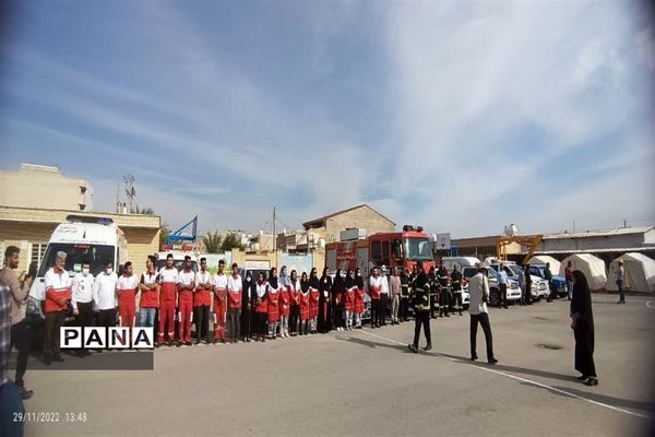 بیست و چهارمین مانور سراسری زلزله و ایمنی مدارس در دبیرستان شهید فرهادی امیدیه