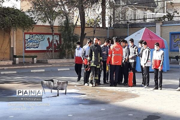 بیست و چهارمین مانور سراسری زلزله و ایمنی مدارس در ناحیه چهار آموزش و پرورش قم