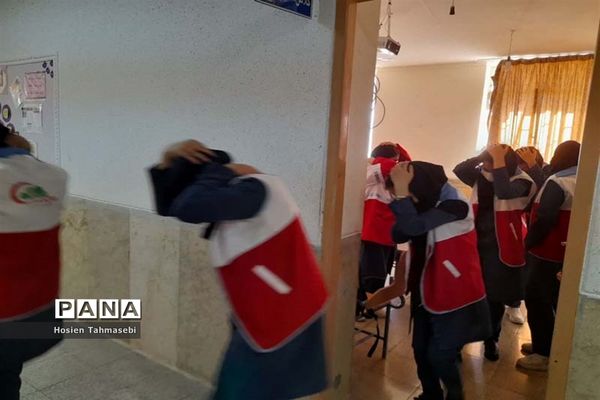 بیست و چهارمین مانور سراسری زلزله و ایمنی مدارس در آباده