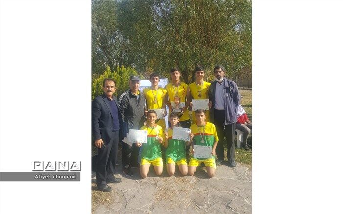 درخشش دانش‌آموزان منطقه ۱۴ در مسابقات لیگ دو صحرانوردی شهر تهران