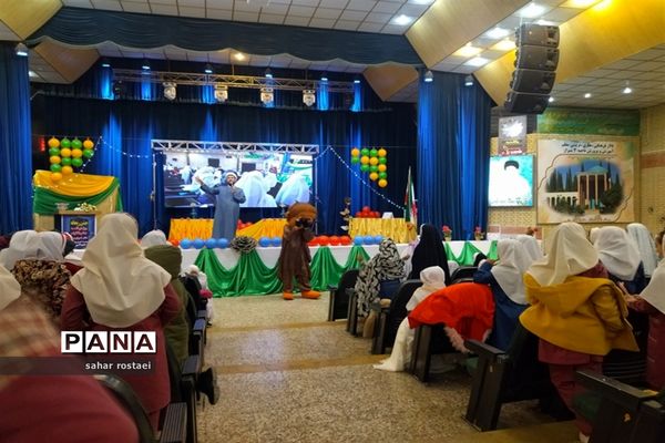 جشن ریحانه ویژه دانش‌آموزان ناحیه 3 شیراز
