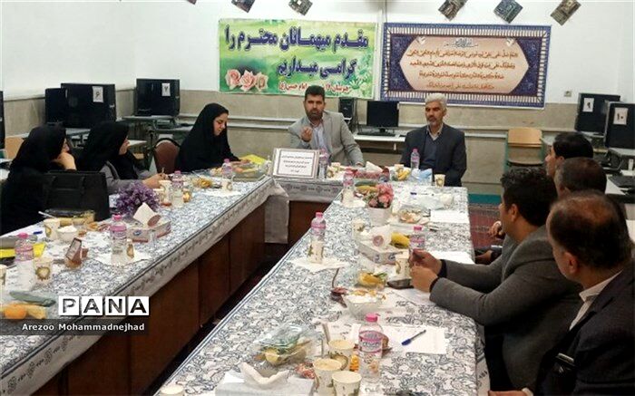 برنامه هفتگی مهم‌ترین معیار برنامه‌ریزی درسی، در هنرستان‌های شهرستان قرچک است
