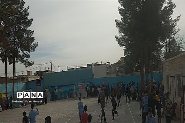 برگزاری اردوی درون مدرسه‌ای دبیرستان رئیس‌زاده خلیل‌آباد