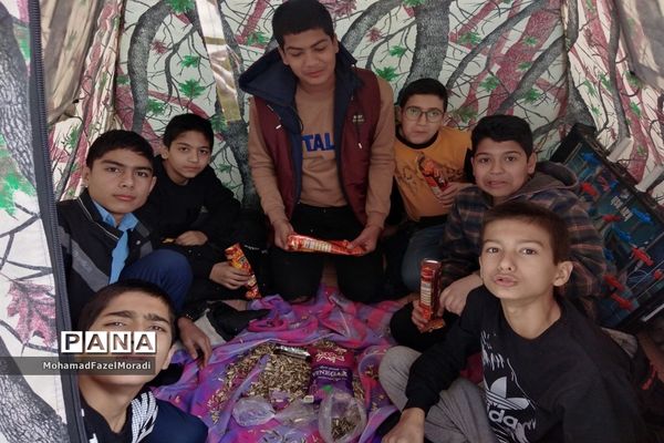 برگزاری اردوی درون مدرسه‌ای دبیرستان رئیس‌زاده خلیل‌آباد