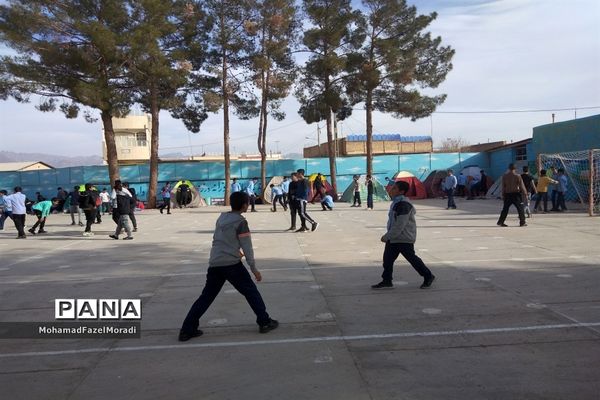 برگزاری اردوی درون مدرسه‌ای دبیرستان رئیس‌زاده خلیل‌آباد