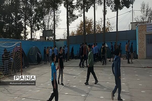 برگزاری اردوی درون مدرسه‌ای دبیرستان رئیس‌زاده خلیل‌آباد