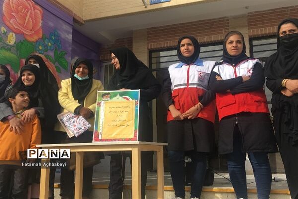 برگزاری جشن در دبیرستان مرضیه به‌مناسبت ولادت حضرت زینب