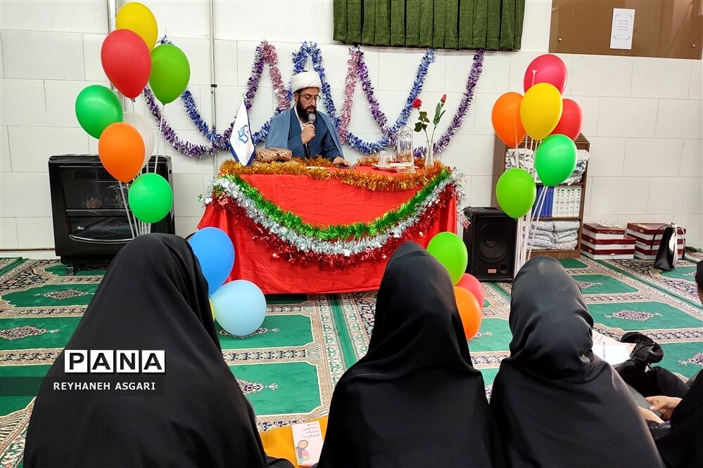 برگزاری مراسم جشن ولادت حضرت زینب (س) در دانشگاه فرهنگیان پردیس زینبیه استان تهران