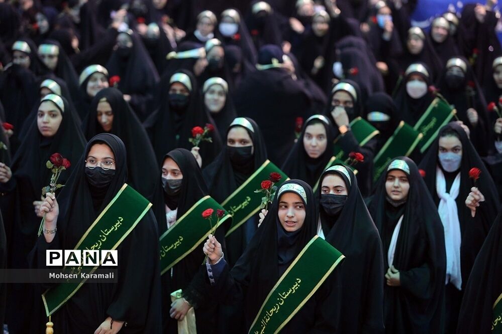 همایش دختران زینبی در حرم حضرت معصومه(س)-1