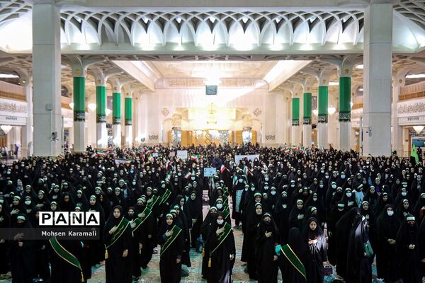همایش دختران زینبی در حرم حضرت معصومه(س)-1