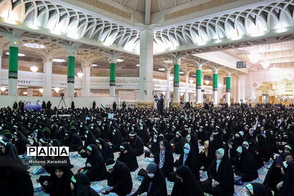 همایش دختران زینبی در حرم حضرت معصومه(س)-1