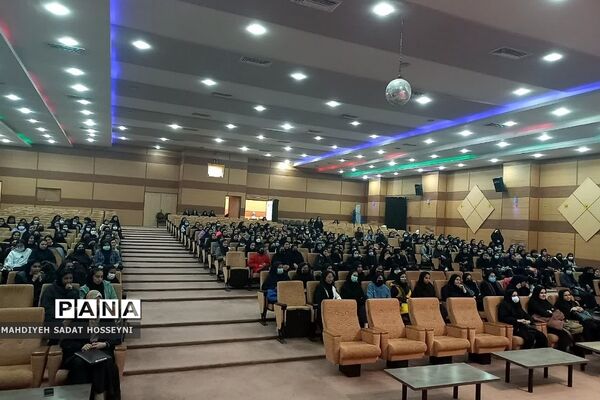 برگزاری کارگاه آموزشی مهارت‌ ارتباط مؤثر مادر و دختر در فشافویه