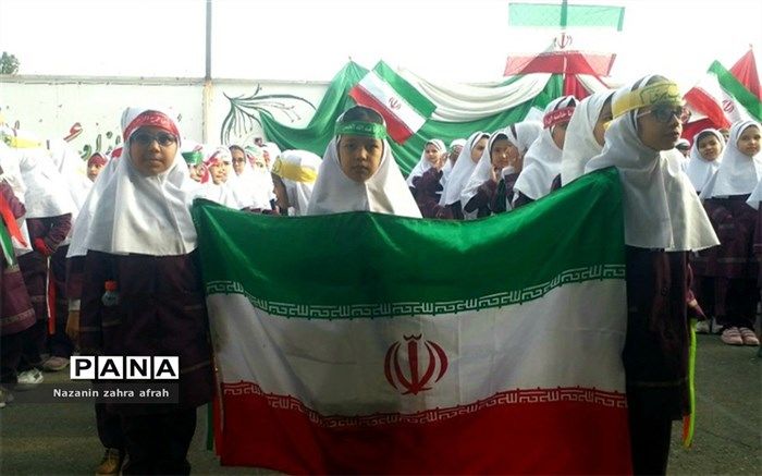 اجرای سرودهای حماسی و ملی در مدارس، محرک ایجاد حس تعهد به ارزش‌ها است/ فیلم