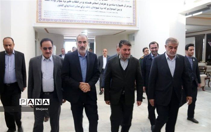 وزیر آموزش و پرورش وارد یزد شد