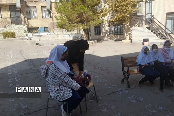 کارگاه آموزشی کمک‌های اولیه و آتل‌بندی در دبستان سما۲ رودهن
