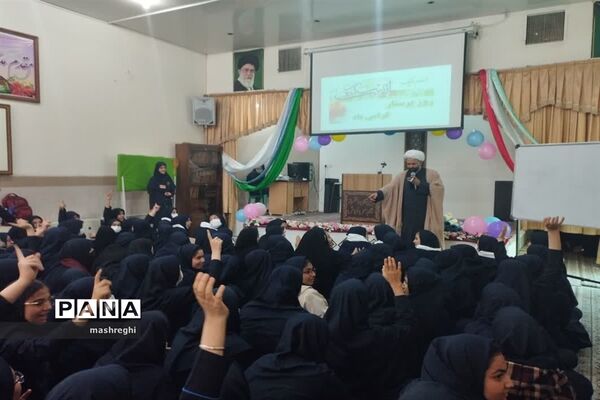 جشن‌ میلاد حضرت زینب (س) و روز پرستار در مدارس وکانون‌های فرهنگی کاشان