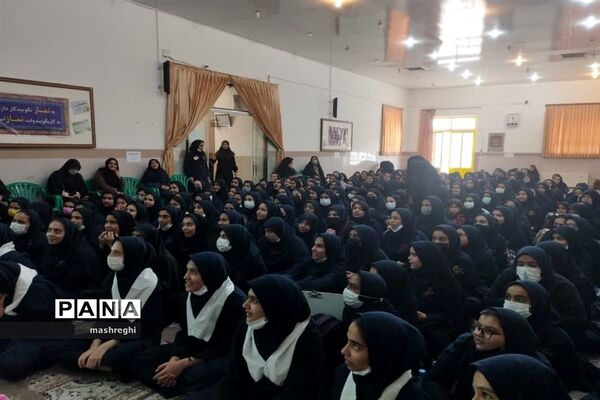 جشن‌ میلاد حضرت زینب (س) و روز پرستار در مدارس وکانون‌های فرهنگی کاشان