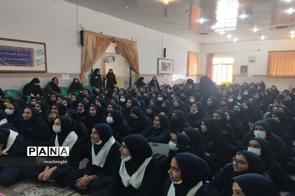جشن‌ میلاد حضرت زینب (س) و روز پرستار در مدارس وکانون‌های فرهنگی کاشان