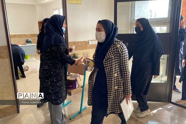 گردهمایی  بصیرتی و ملی دختران بسیجی مدرسه مهرآفرین رودهن