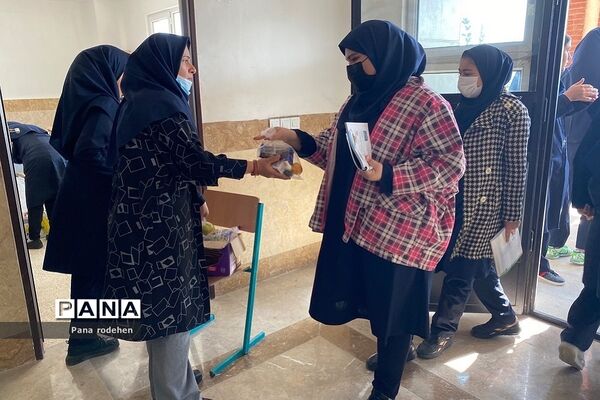 گردهمایی  بصیرتی و ملی دختران بسیجی مدرسه مهرآفرین رودهن