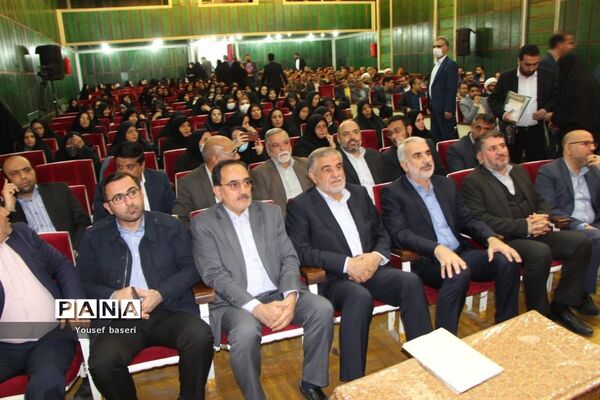 نشست صمیمی وزیر آموزش و پرورش با فرهنگیان استان یزد