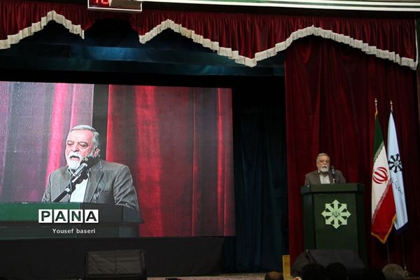 نشست صمیمی وزیر آموزش و پرورش با فرهنگیان استان یزد