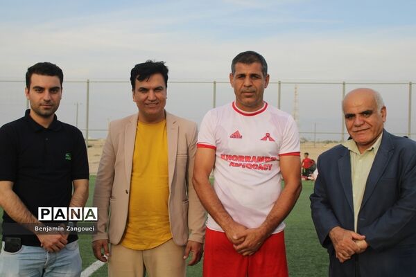 مسابقات مینی فوتبال جام پرچم روستاهای بخش چغادک شهرستان بوشهر