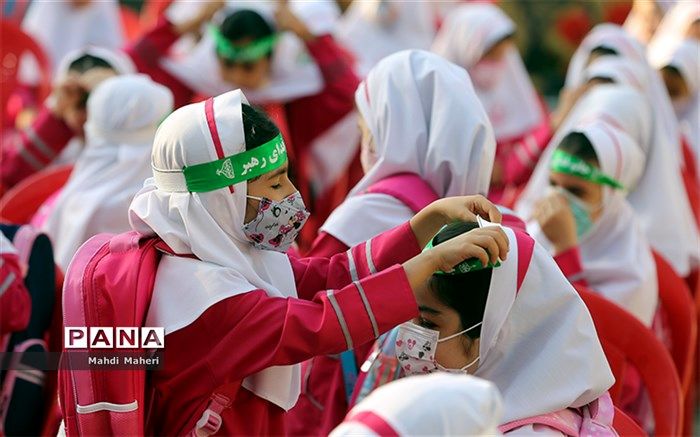 معلمان ظرفیت فوق‌العاده‌ای برای پاسخ به سوالات و مطالبات دانش‌آموزان هستند