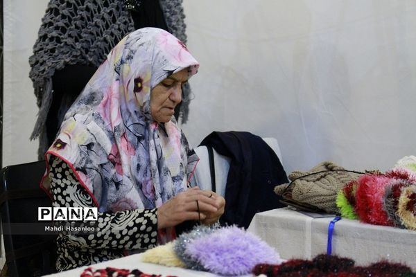 نمایشگاه هنرهای سنتی و صنایع‌دستی بسیج