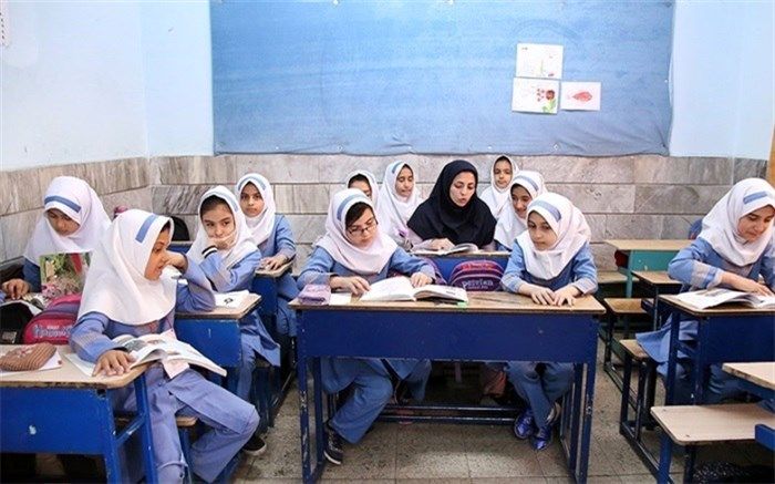 باید جلسات گفت‌وگو محور در مدارس ساماندهی شود