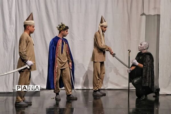 نمایش «پهلوان قلیچ حائز رتبه‌های برتر در جشنواره تئاتر استان تهران