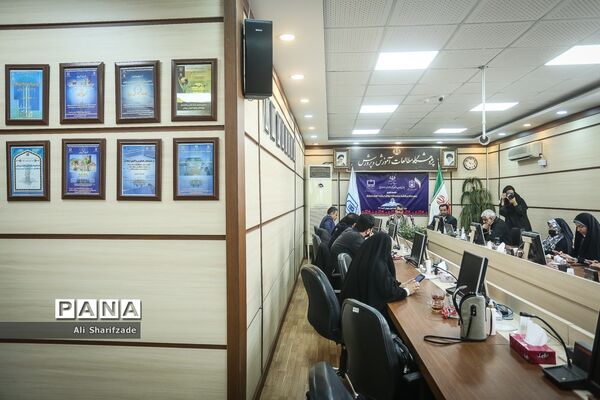 نشست خبری رئیس ستاد بزرگداشت مراسم هفته پژوهش در وزارت آموزش و پرورش