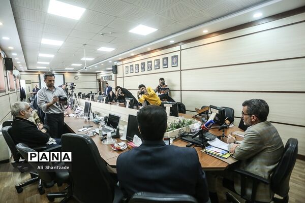 نشست خبری رئیس ستاد بزرگداشت مراسم هفته پژوهش در وزارت آموزش و پرورش