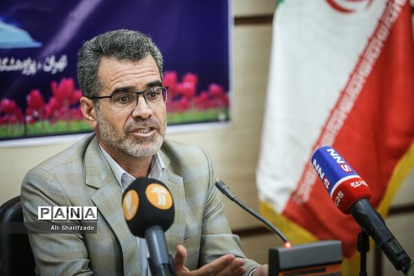 نشست خبری رئیس ستاد بزرگداشت مراسم هفته پژوهش در وزارت آموزش و پرورش