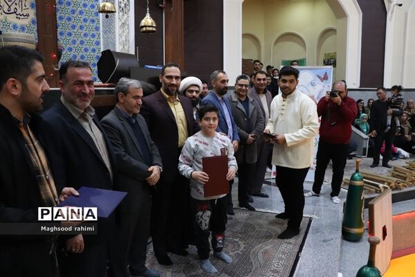 جشن میلاد حضرت زینب (س)‌ و تقدیر از پرستاران و مدافعان سلامت میانه