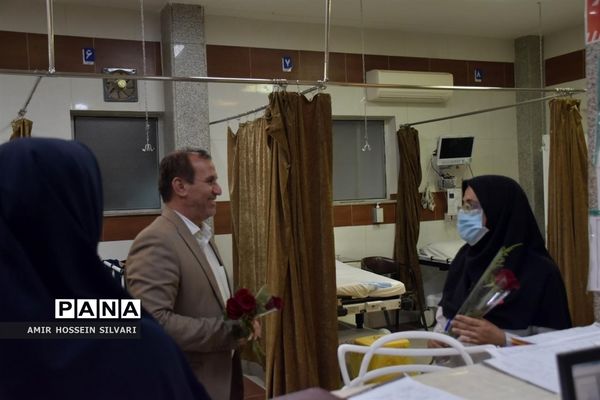 حضور فرهنگیان جهرم در مراکز درمانی و تقدیر از تلاش پرستاران