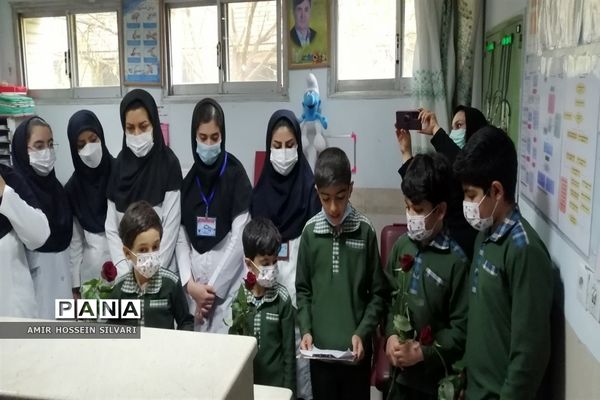 حضور فرهنگیان جهرم در مراکز درمانی و تقدیر از تلاش پرستاران