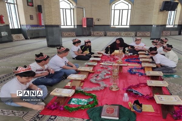 اجرای طرح روان‌خوانی قرآن و محراب در دبستان نیکان ملارد