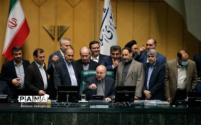 ‌سوال از وزرای اقتصاد و بهداشت در دستورکار ‌نمایندگان