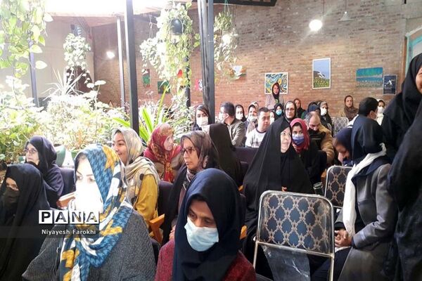 افتتاح نمایشگاه هنری معلولان در آباده