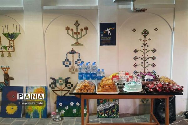 افتتاح نمایشگاه هنری معلولان در آباده