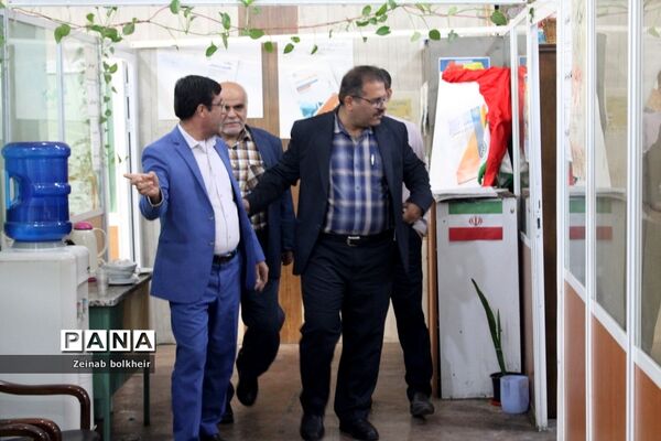 بازدیدمعاون پژوهش  اداره کل آموزش و پرورش استان بوشهر از سازمان دانش‌آموزی