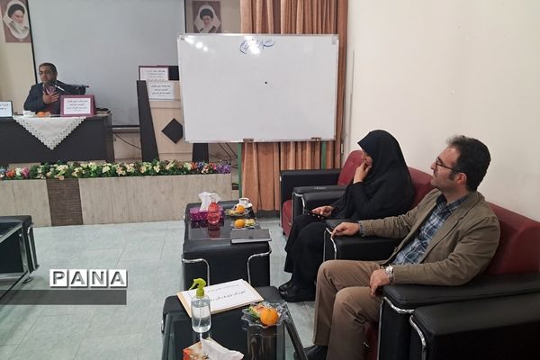 برگزاری کارگاه توانمندسازی معاونان پرورشی و آموزشی در آموزش و پرورش رودهن