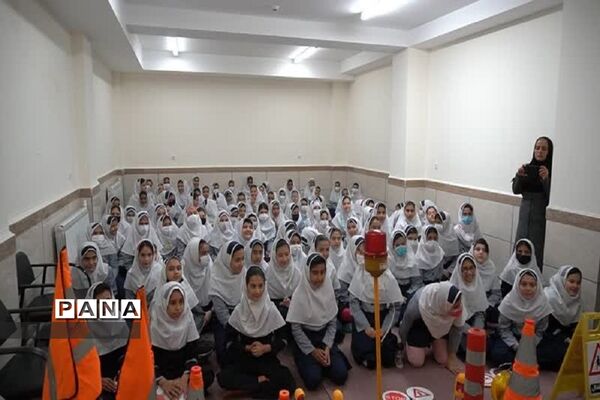 طرح آگاه‌سازی مدارس در محورهای حقوق شهروندی  و آموزش فرهنگ ترافیک در زنجان